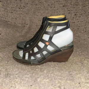 THE ART COMPANY-Black Leather-Cage Cut-Out-Top Zip Sandals-Sz 37-Near Mint